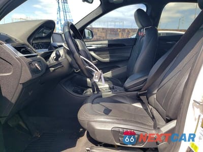 Zdjęcie 7 z 13 samochodu: 2018 BMW X1 XDRIVE28I VIN:WBXHT3C31J5K29697 - miniatura