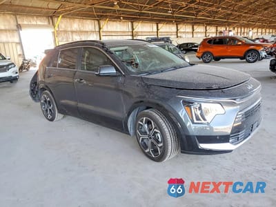 Czwarte zdjęcie samochodu z boku: 2024 KIA NIRO SX TOURING VIN:KNDCT3LE9R5131859 - miniatura