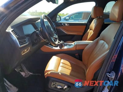 Zdjęcie 7 z 14 samochodu: 2019 BMW X5 VIN:5UXCR6C50KLL64724 - miniatura