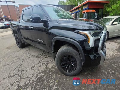 2022 TOYOTA TUNDRA LIMITED HV 5TFJC5DB3NX008452 - główne zdjęcie licytacji z USA - miniatura