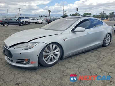 2014 TESLA MODEL S 5YJSA1H1XEFP54167 - główne zdjęcie licytacji z USA - miniatura