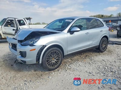 2017 PORSCHE CAYENNE WP1AA2A23HKA86481 - główne zdjęcie licytacji z USA - miniatura