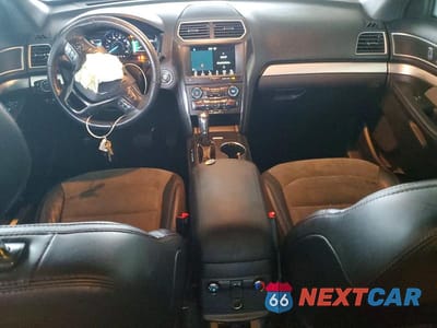 Zdjęcie 8 z 13 samochodu: 2017 FORD EXPLORER XLT VIN:1FM5K7D86HGD53169 - miniatura