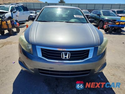Piąte zdjęcie samochodu w środku: 2009 HONDA ACCORD LX VIN:1HGCP263X9A055005 - miniatura