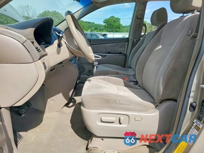 Zdjęcie 7 z 13 samochodu: 2008 TOYOTA SIENNA LE 7-PASSENGER VIN:5TDZK23C68S166065 - miniatura