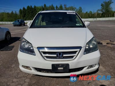 Piąte zdjęcie samochodu w środku: 2005 HONDA ODYSSEY TOURING VIN:5FNRL38885B002033 - miniatura