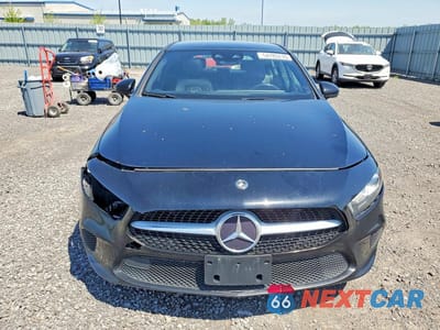 Piąte zdjęcie samochodu w środku: 2019 MERCEDES-BENZ A 250 4MATIC VIN:WDD3F4HB1KJ103939 - miniatura