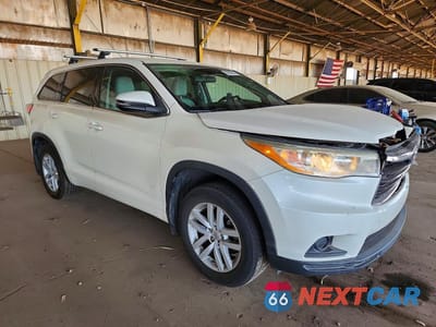 Czwarte zdjęcie samochodu z boku: 2014 TOYOTA HIGHLANDER LE VIN:5TDBKRFH3ES053610 - miniatura