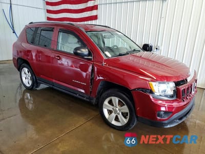 Czwarte zdjęcie samochodu z boku: 2012 JEEP COMPASS LATITUDE VIN:1C4NJDEB7CD525624 - miniatura