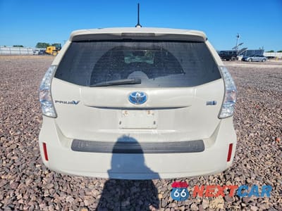Zdjęcie 6 z 12 samochodu: 2014 TOYOTA PRIUS V FIVE VIN:JTDZN3EU8E3322400 - miniatura