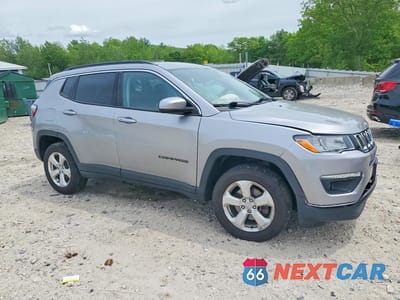 Czwarte zdjęcie samochodu z boku: 2020 JEEP COMPASS LATITUDE VIN:3C4NJDBB0LT160699 - miniatura