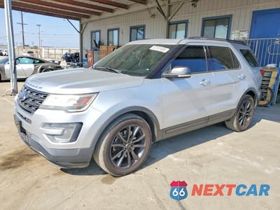 2017 FORD EXPLORER XLT 1FM5K7D83HGE12498 - główne zdjęcie licytacji z USA - miniatura