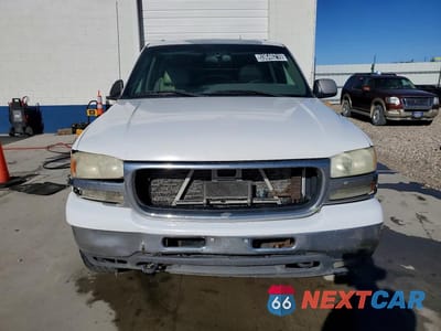Piąte zdjęcie samochodu w środku: 2001 GMC YUKON XL K2500 VIN:3GKGK26G51G177279 - miniatura