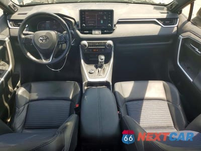 Zdjęcie 8 z 13 samochodu: 2020 TOYOTA RAV4 XSE VIN:JTMEWRFV7LD546142 - miniatura