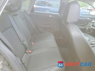 Zdjęcie 10 z 12 samochodu: 2019 VOLKSWAGEN JETTA HIGHLINE VIN:3VWW57BU5KM147190 - miniatura