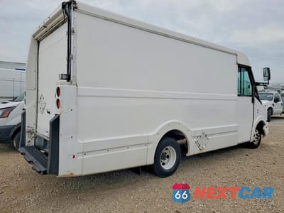 Trzecie zdjęcie samochodu z tyłu: 2015 ISUZU NPR DELIVERY VAN VIN:JALB4T171F7W00034 - miniatura