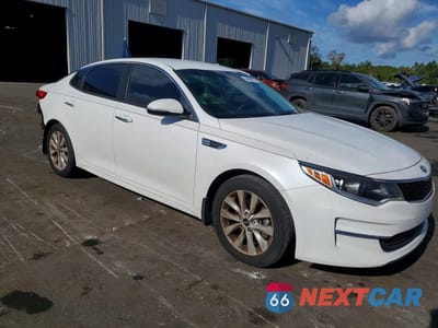 Czwarte zdjęcie samochodu z boku: 2018 KIA OPTIMA LX VIN:5XXGT4L36JG268621 - miniatura