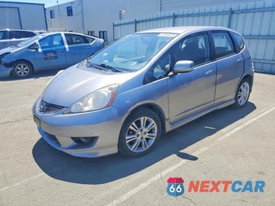 2010 HONDA FIT SPORT JHMGE8H4XAS015602 - główne zdjęcie licytacji z USA - miniatura