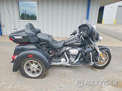2017 HARLEY-DAVIDSON FLHTCUTG TRI GLIDE ULTRA 1HD1MAD19HB857739 - główne zdjęcie licytacji z USA - miniatura