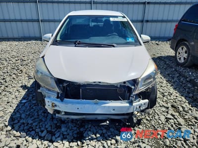 Piąte zdjęcie samochodu w środku: 2014 TOYOTA YARIS VIN:VNKKTUD37EA002753 - miniatura