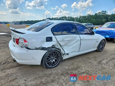 Trzecie zdjęcie samochodu z tyłu: 2011 BMW 335 I VIN:WBAPM5C51BE435166 - miniatura