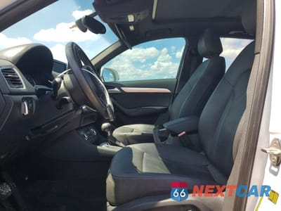 Zdjęcie 7 z 14 samochodu: 2015 AUDI Q3 PREMIUM PLUS VIN:WA1EFCFS8FR006688 - miniatura