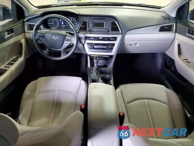 Zdjęcie 8 z 12 samochodu: 2017 HYUNDAI SONATA SE VIN:5NPE24AF0HH535497 - miniatura