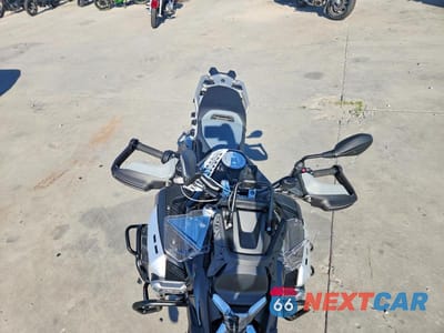 Piąte zdjęcie samochodu w środku: 2026 BMW R 1300 GS ADVENTURE VIN:WB10M3308T6M44484 - miniatura