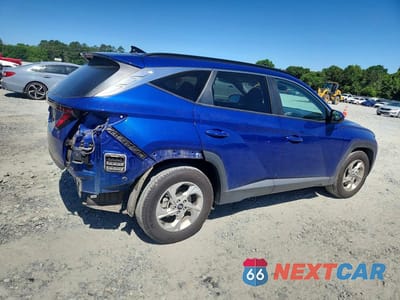 Trzecie zdjęcie samochodu z tyłu: 2024 HYUNDAI TUCSON SEL VIN:5NMJB3DE5RH359010 - miniatura