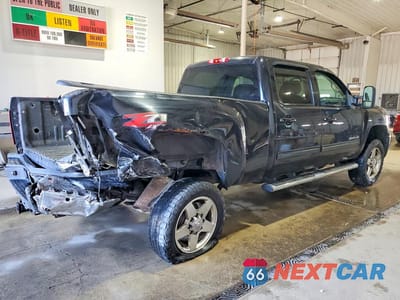 Trzecie zdjęcie samochodu z tyłu: 2013 CHEVROLET SILVERADO K2500 HEAVY DUTY LTZ VIN:1GC1KYE87DF134891 - miniatura