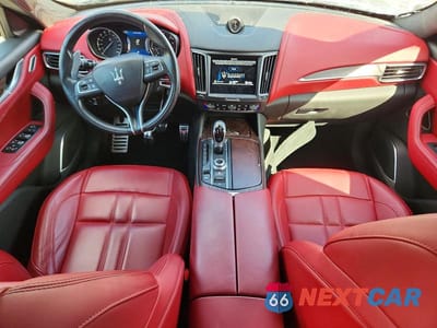 Zdjęcie 8 z 13 samochodu: 2017 MASERATI LEVANTE S SPORT VIN:ZN661YUS0HX234917 - miniatura