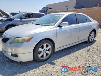 2007 TOYOTA CAMRY SE 4T1BE46K67U017698 - główne zdjęcie licytacji z USA - miniatura