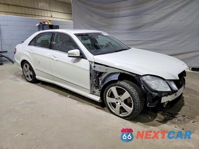 Czwarte zdjęcie samochodu z boku: 2011 MERCEDES-BENZ E 350 4MATIC VIN:WDDHF8HB0BA439501 - miniatura