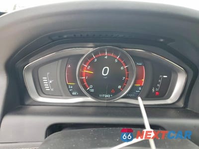 Zdjęcie 9 z 13 samochodu: 2015 VOLVO XC60 T6 PREMIER VIN:YV4902RK1F2670285 - miniatura