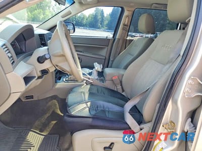 Zdjęcie 7 z 13 samochodu: 2007 JEEP GRAND CHEROKEE LAREDO VIN:1J8HR48P67C620645 - miniatura