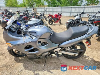 Trzecie zdjęcie samochodu z tyłu: 2003 SUZUKI GSX750 F VIN:JS1GR7GA332100608 - miniatura