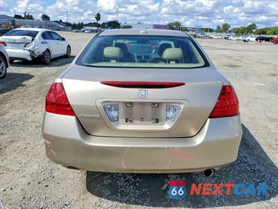 Zdjęcie 6 z 12 samochodu: 2007 HONDA ACCORD EX VIN:1HGCM56857A179525 - miniatura