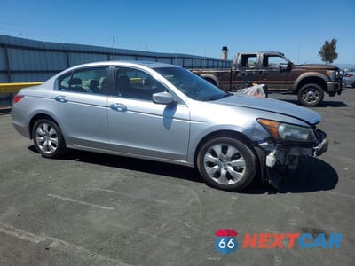 Czwarte zdjęcie samochodu z boku: 2010 HONDA ACCORD EXL VIN:1HGCP3F84AA020109 - miniatura