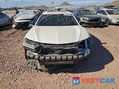 Piąte zdjęcie samochodu w środku: 2022 ACURA TLX TECH A VIN:19UUB6F50NA000021 - miniatura