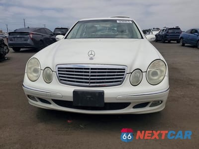 Piąte zdjęcie samochodu w środku: 2005 MERCEDES-BENZ E 320 VIN:WDBUF65J95A678489 - miniatura