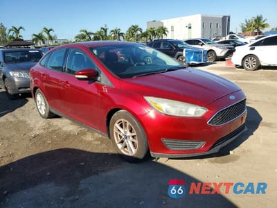 Czwarte zdjęcie samochodu z boku: 2015 FORD FOCUS SE VIN:1FADP3F28FL270842 - miniatura