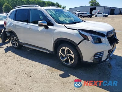 Czwarte zdjęcie samochodu z boku: 2023 SUBARU FORESTER TOURING VIN:JF2SKARCXPH534092 - miniatura