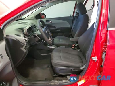 Zdjęcie 7 z 12 samochodu: 2014 CHEVROLET SONIC LT VIN:1G1JC5SH8E4185967 - miniatura