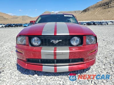 Piąte zdjęcie samochodu w środku: 2006 FORD MUSTANG GT VIN:1ZVHT82HX65168054 - miniatura