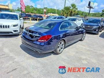 Czwarte zdjęcie samochodu z boku: 2018 MERCEDES-BENZ C 300 VIN:55SWF4JB6JU236105 - miniatura