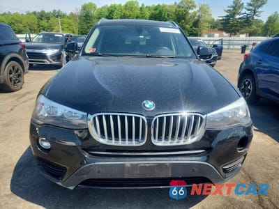 Piąte zdjęcie samochodu w środku: 2016 BMW X3 SDRIVE28I VIN:5UXWZ7C58G0R32889 - miniatura