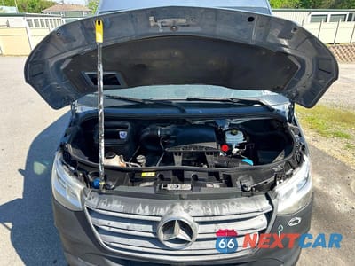Piąte zdjęcie samochodu w środku: 2019 MERCEDES-BENZ SPRINTER 2500 VIN:WD4PF1CD8KP147104 - miniatura