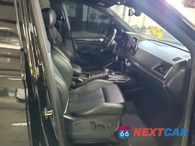 Piąte zdjęcie samochodu w środku: 2018 AUDI SQ5 PRESTIGE VIN:WA1C4AFY7J2123766 - miniatura