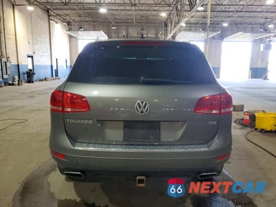 Zdjęcie 6 z 13 samochodu: 2014 VOLKSWAGEN TOUAREG V6 TDI VIN:WVGEP9BP4ED012132 - miniatura