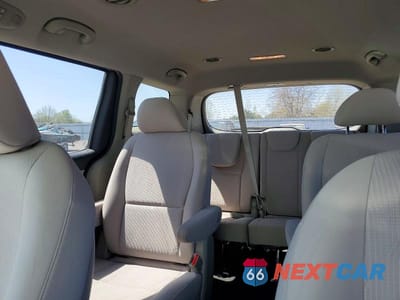 Zdjęcie 10 z 13 samochodu: 2019 KIA SEDONA L VIN:KNDMA5C1XK6444602 - miniatura